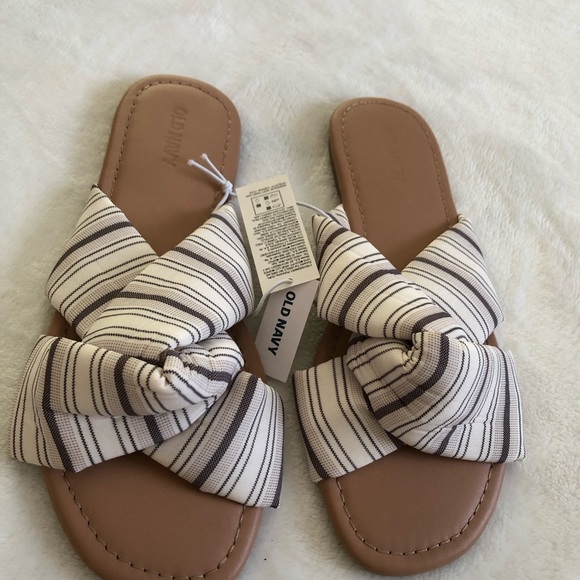 New old navy padded soft twist flat sandals, women size 7 - Picture 2 of 9